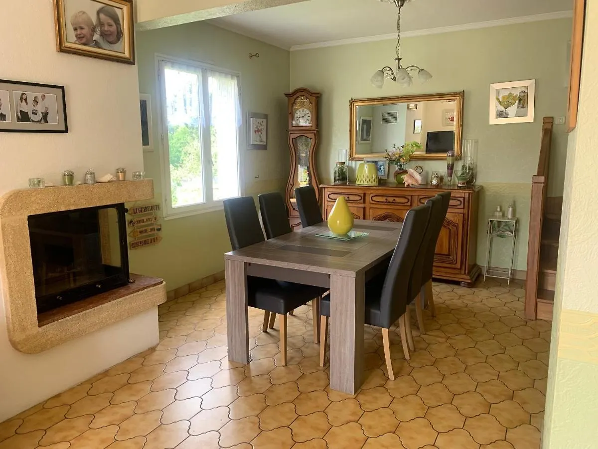 Chambre D'Hote Roz-Landrieux 0*,  France